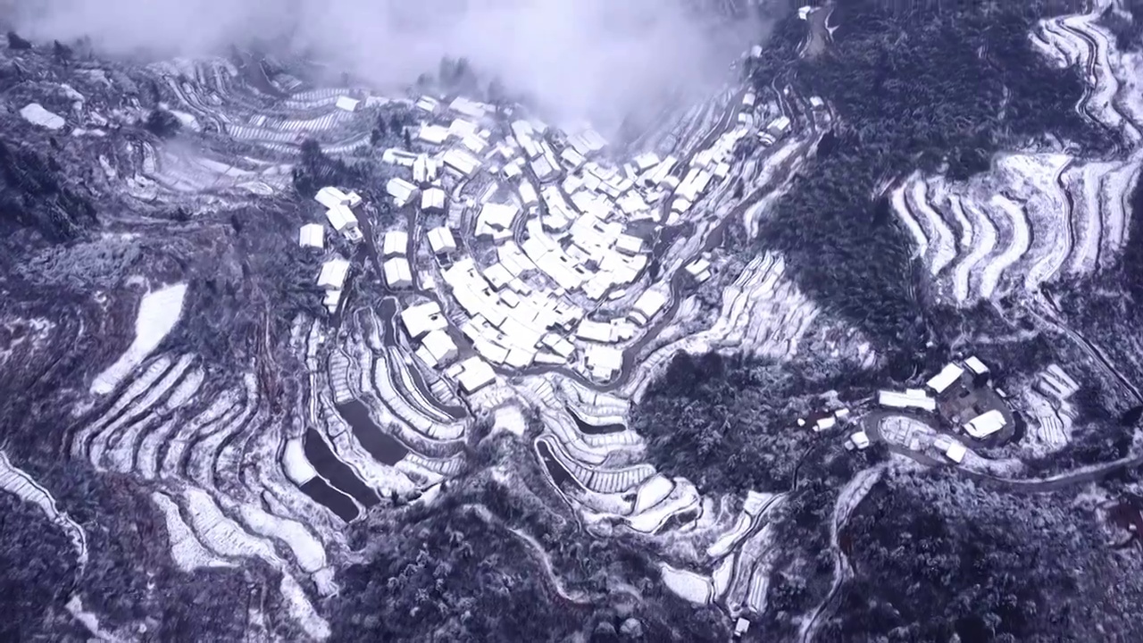 冬季大雪古村落云海视频素材