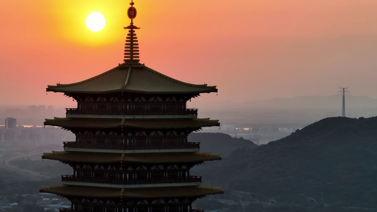 航拍南京地标建筑牛首山风景区视频素材