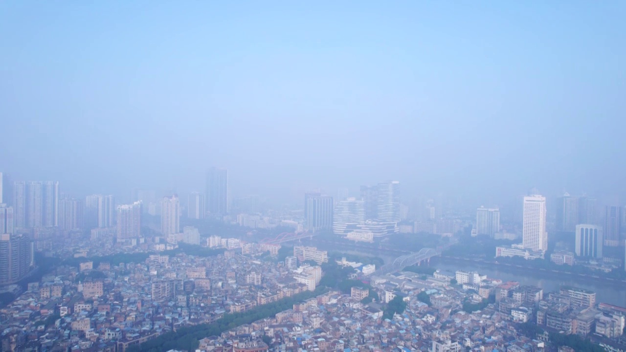 航拍广州城市天空雨雾天气视频素材