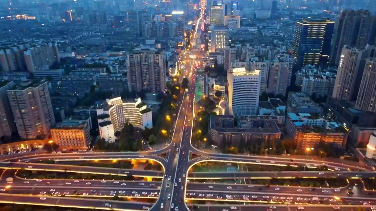 中国成都城市建筑天府大道航拍夜景视频素材