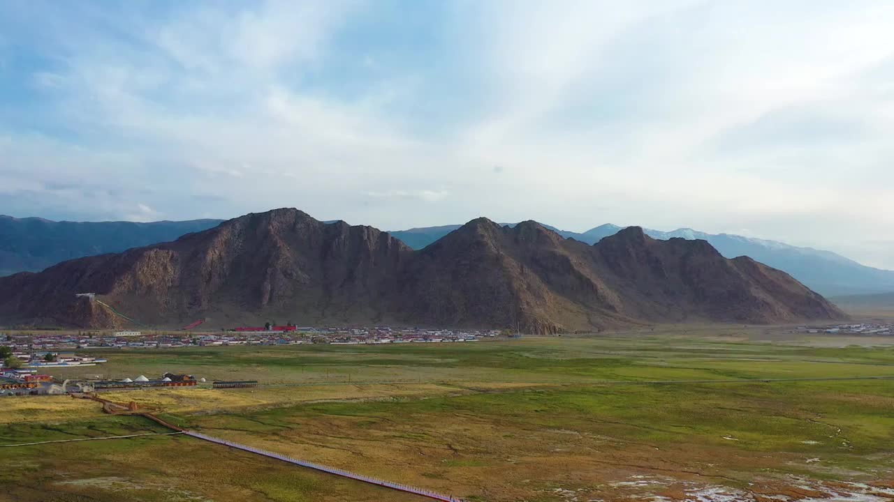 航拍4K ：新疆哈密  巴里坤 高家湖 湖泊 湿地 草原风光视频素材