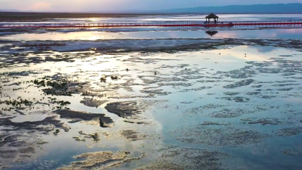 航拍4K ：新疆哈密  巴里坤 高家湖 湖泊 湿地 草原风光视频素材