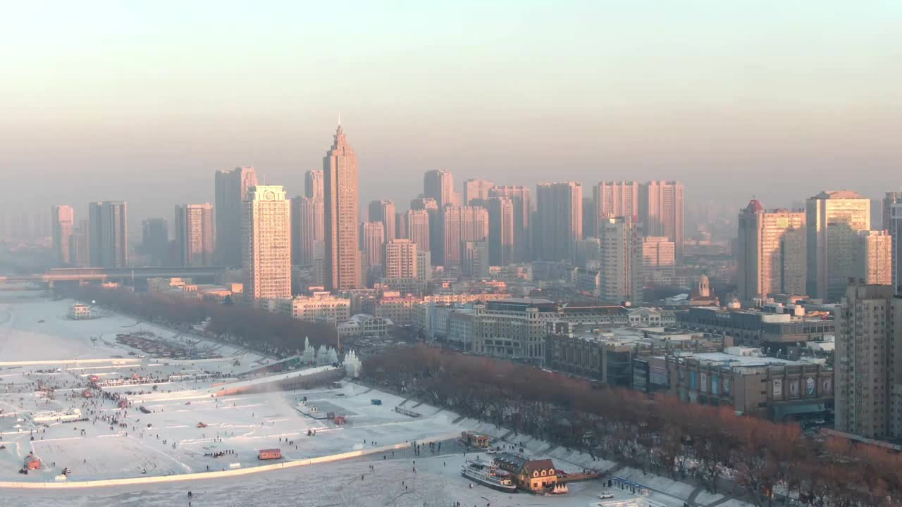 冰雪乐园 游乐园 哈尔滨松花江冰雪嘉年华视频素材