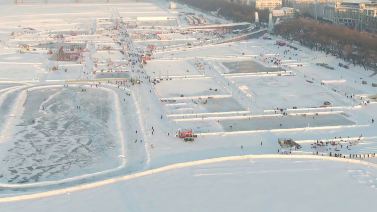 冰雪乐园 游乐园 哈尔滨松花江冰雪嘉年华视频素材