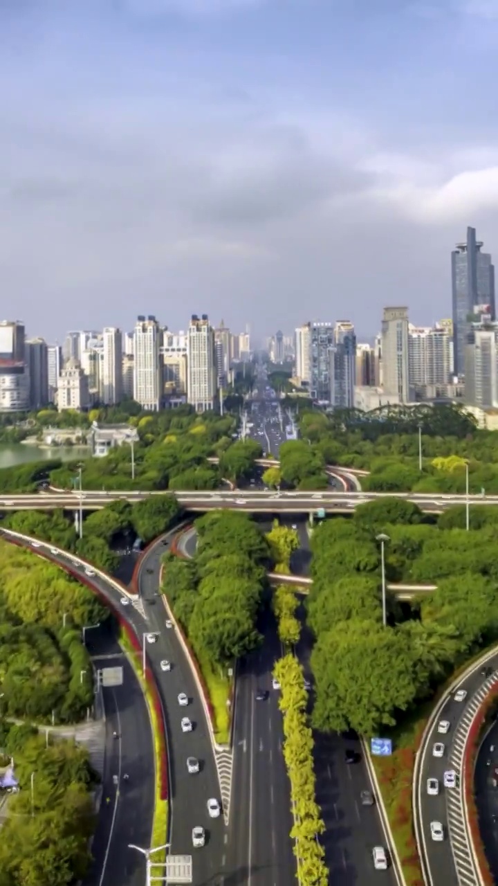 高清竖屏延时航拍南宁竹溪立交桥车流风景视频素材