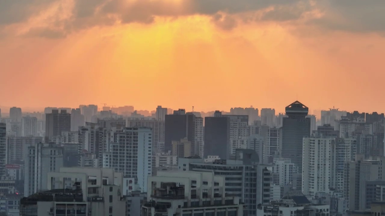 航拍海口都市晚霞黄昏视频素材