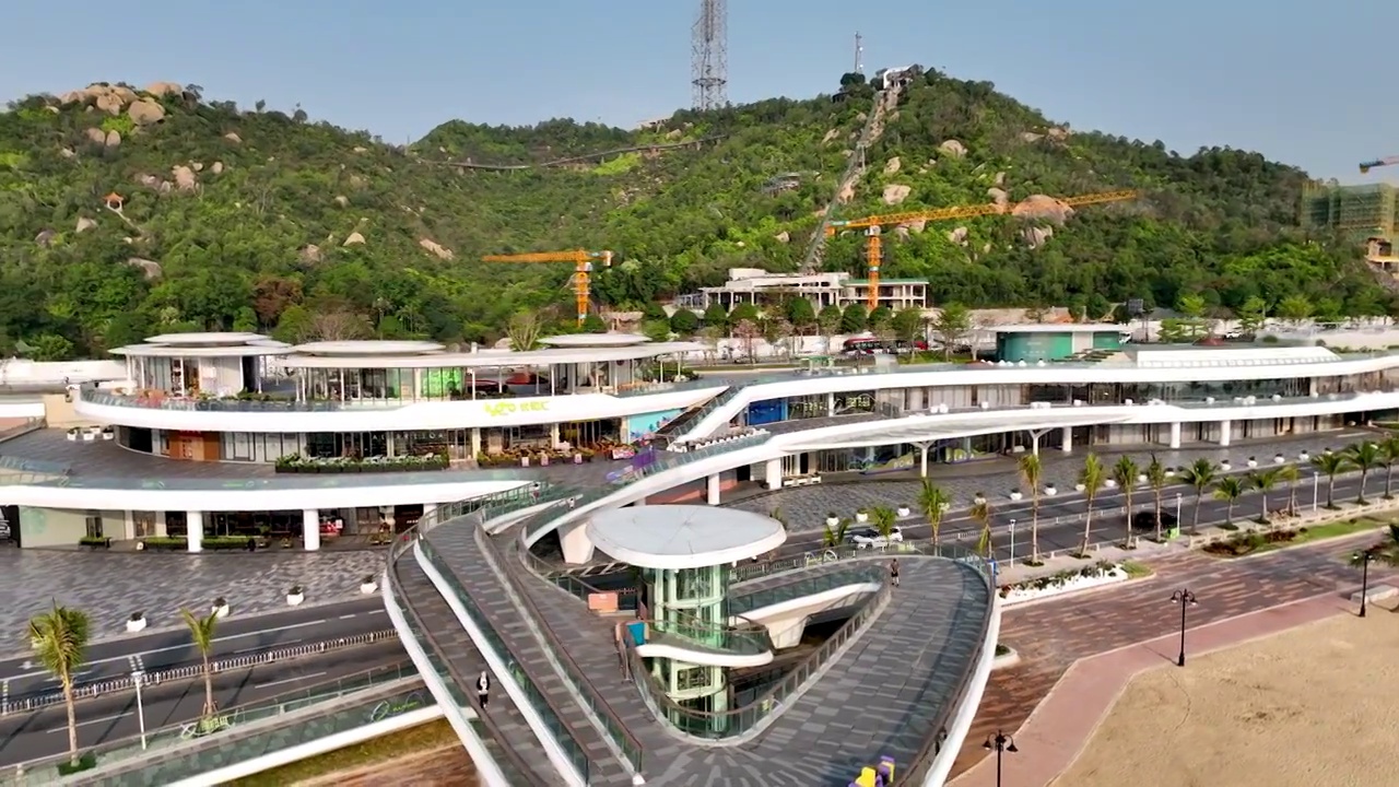 航拍空中鸟瞰珠海海边城市市民游客休闲度假旅游打卡景观海滩视频素材