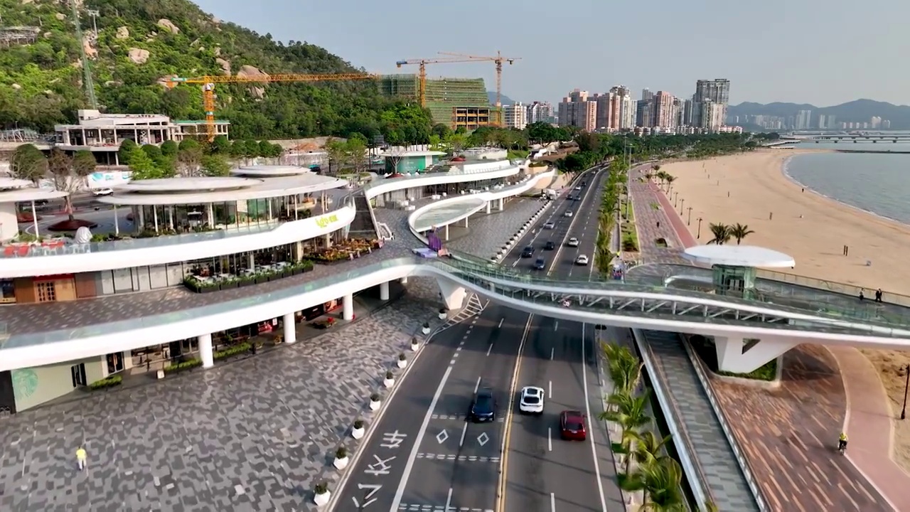 航拍空中鸟瞰珠海海边城市市民游客休闲度假旅游打卡景观海滩视频素材