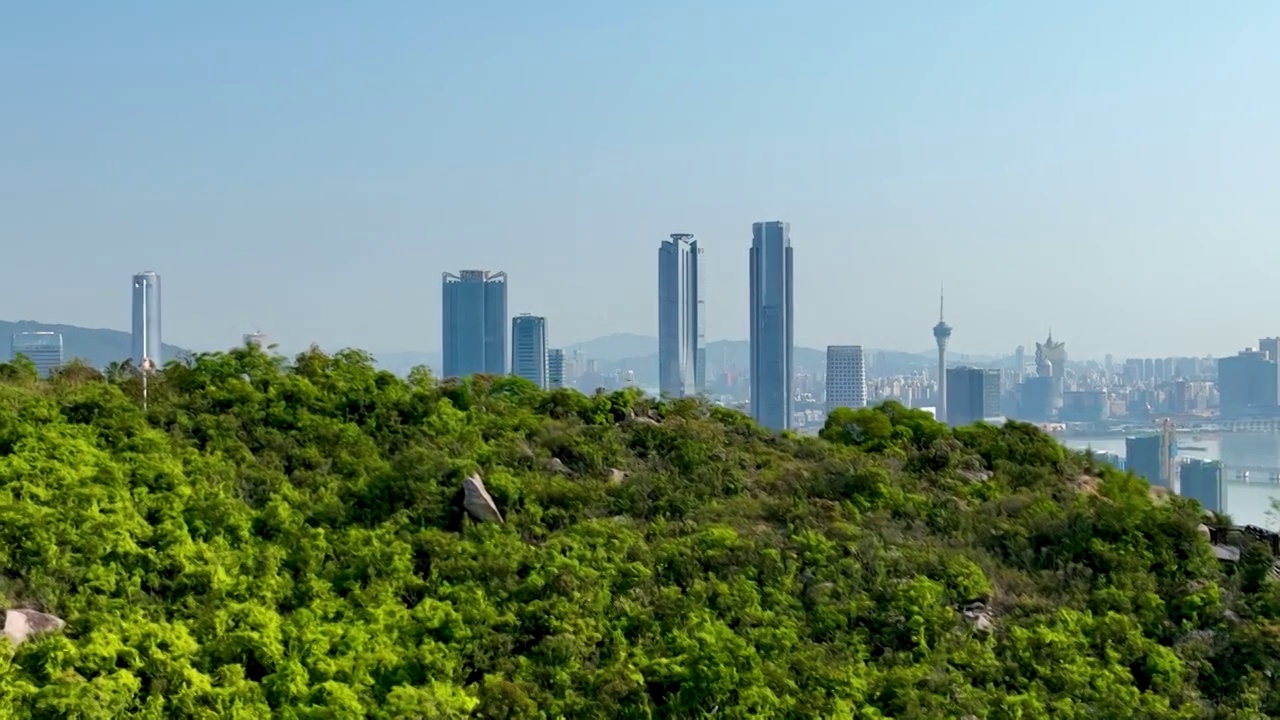 航拍空中鸟瞰珠海横琴金融岛摩天大楼视频素材