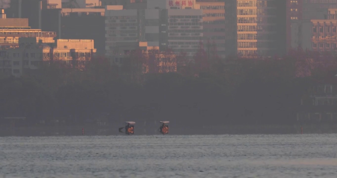 杭州西湖游船手划船唯美空镜视频素材