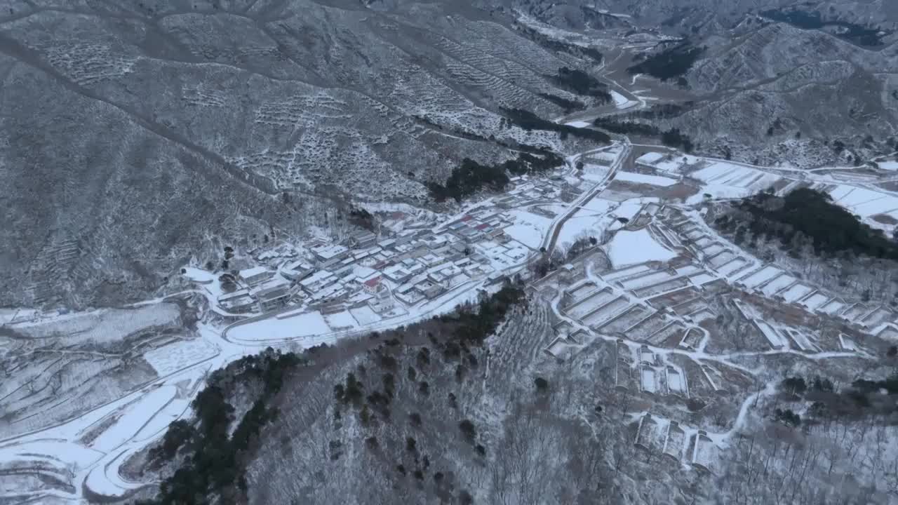 航拍冬季北京箭扣长城雪景视频素材