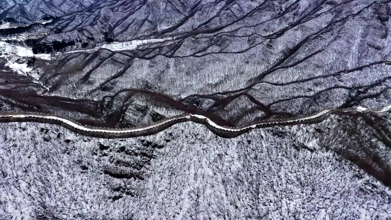 航拍冬季北京箭扣长城雪景延时视频素材