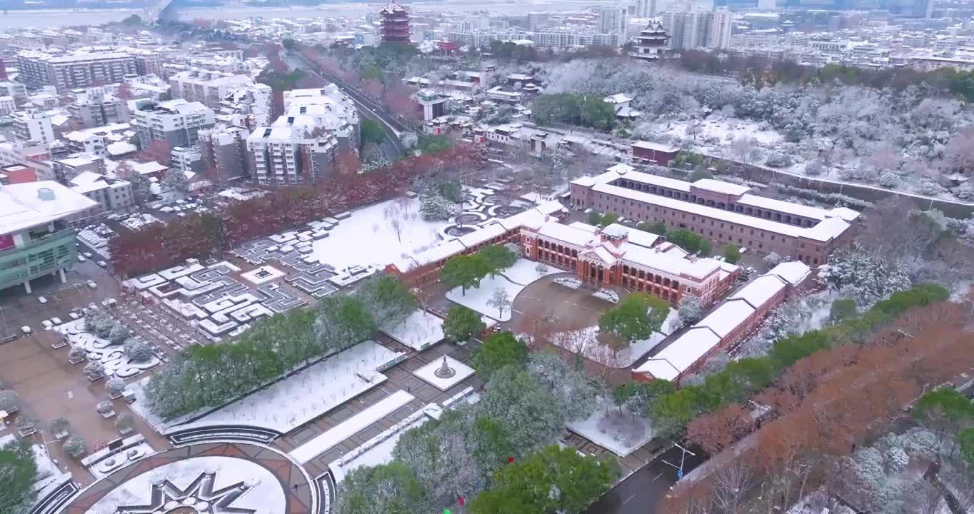 武汉黄鹤楼公园冬季雪景风光视频素材