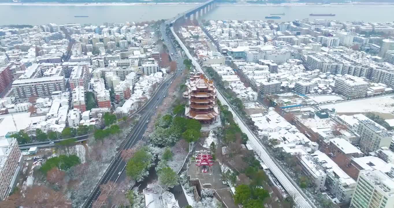 武汉黄鹤楼公园冬季雪景风光视频素材