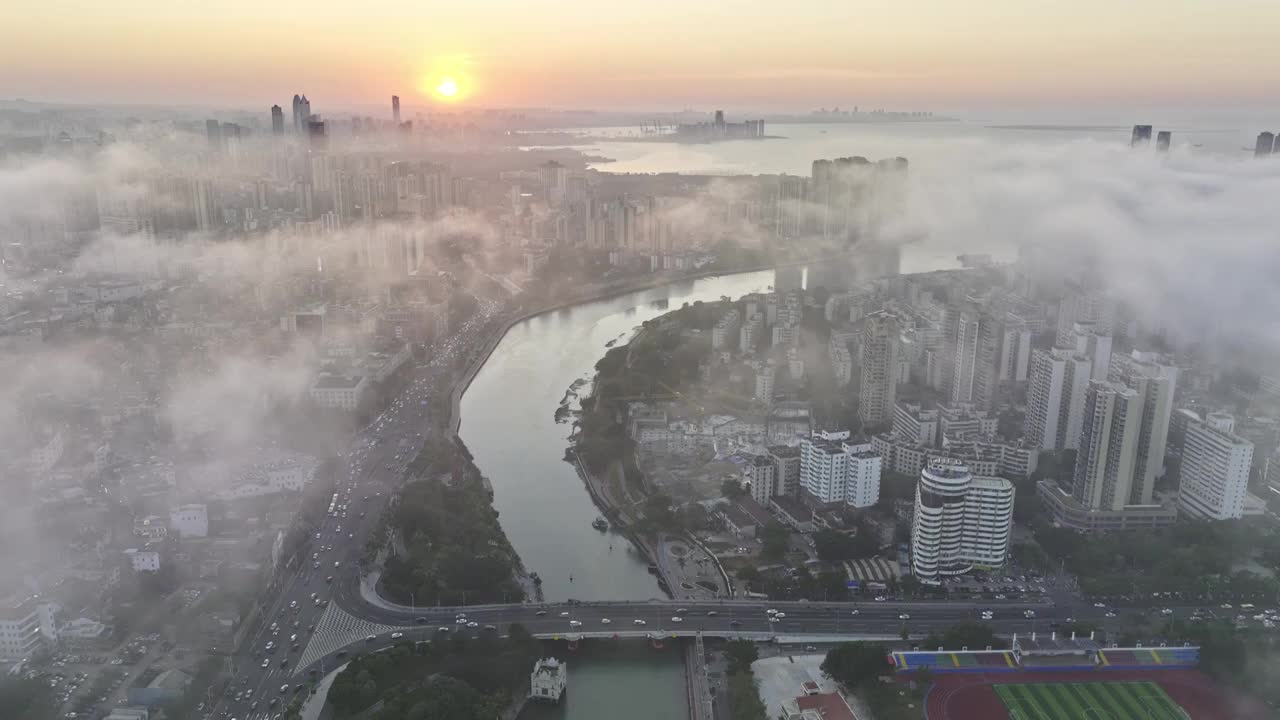 航拍海口海甸河落日余晖视频素材