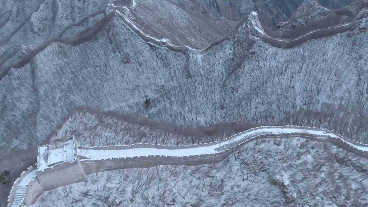 航拍冬季北京箭扣长城雪景视频素材