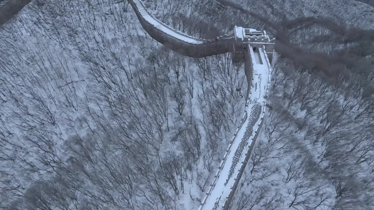 航拍冬季北京箭扣长城雪景视频素材