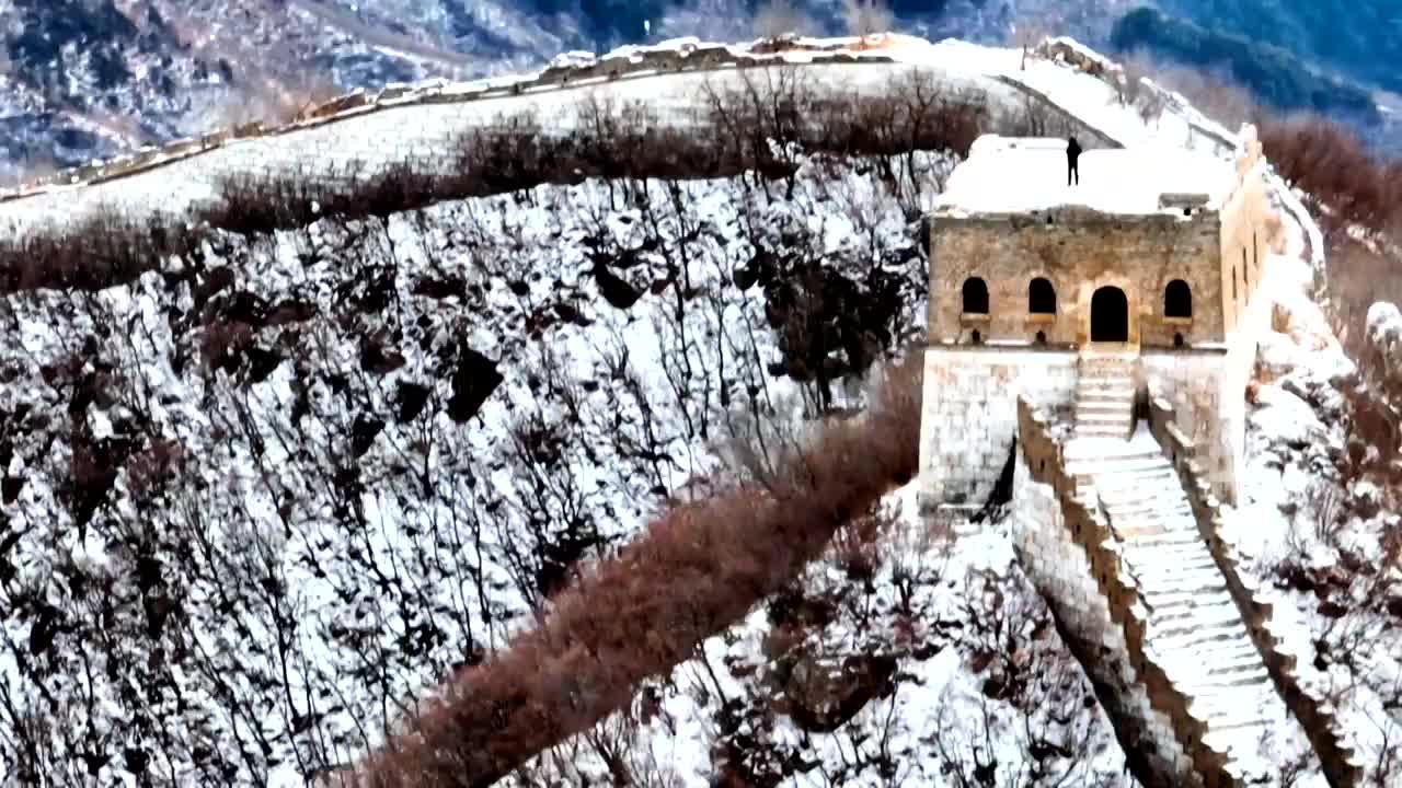 航拍冬季北京箭扣长城雪景视频素材