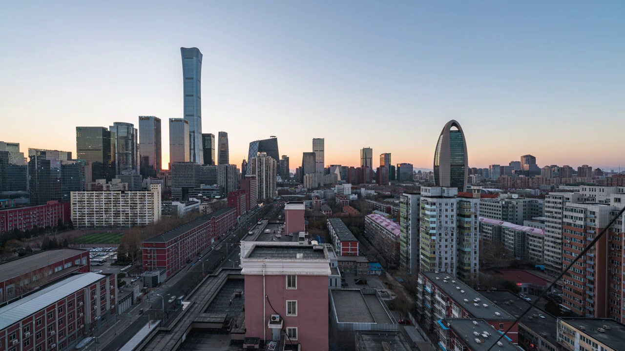 北京国贸建筑群日转夜春节灯光秀视频素材