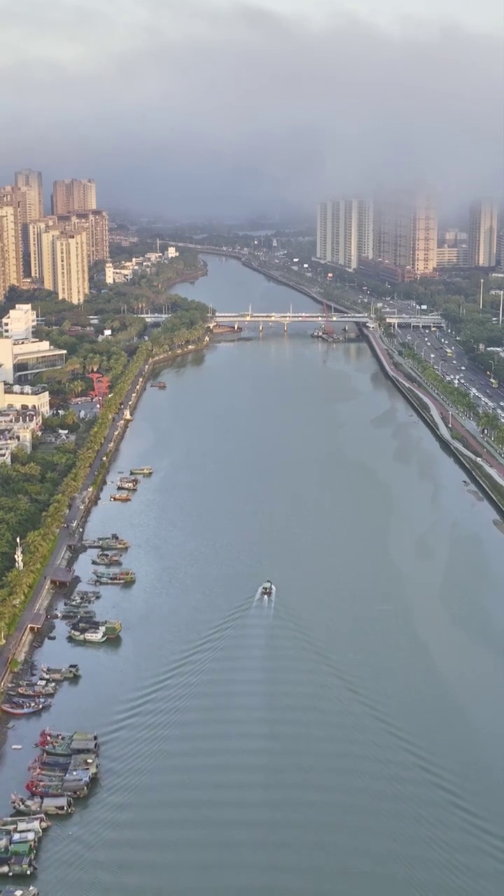 航拍海口海甸河落日余晖视频素材