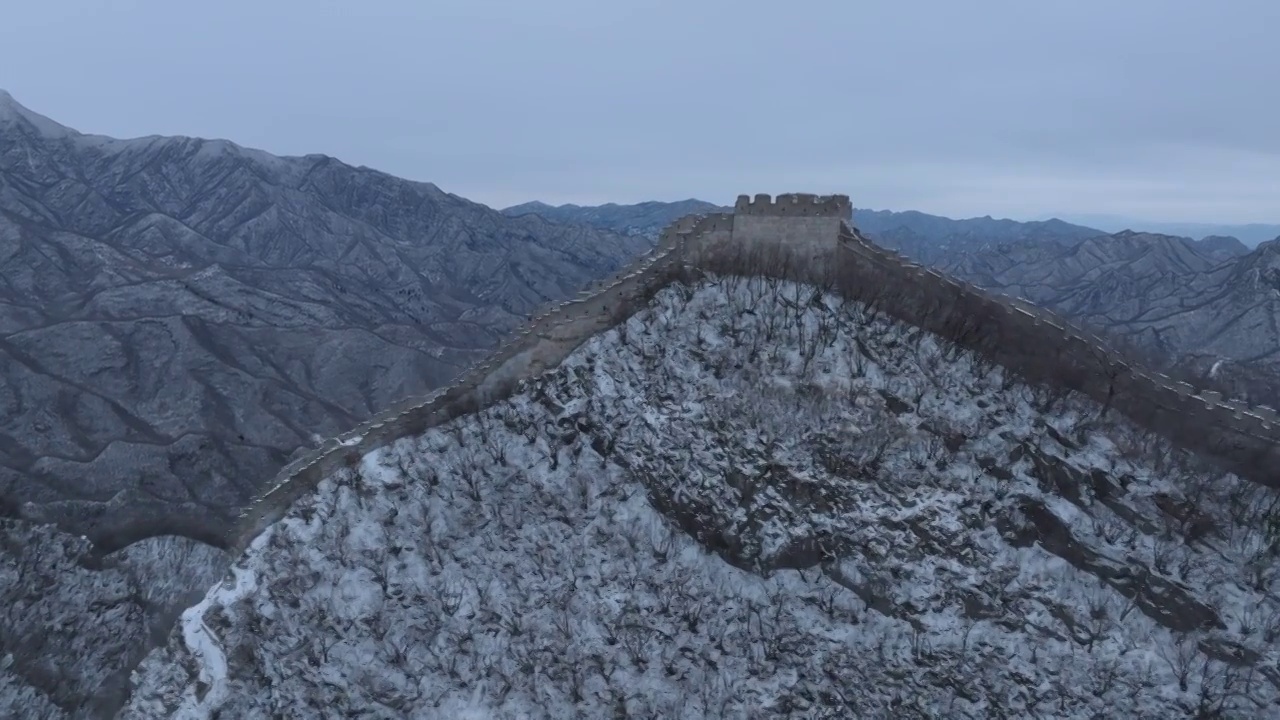 航拍冬季北京箭扣长城雪景视频素材