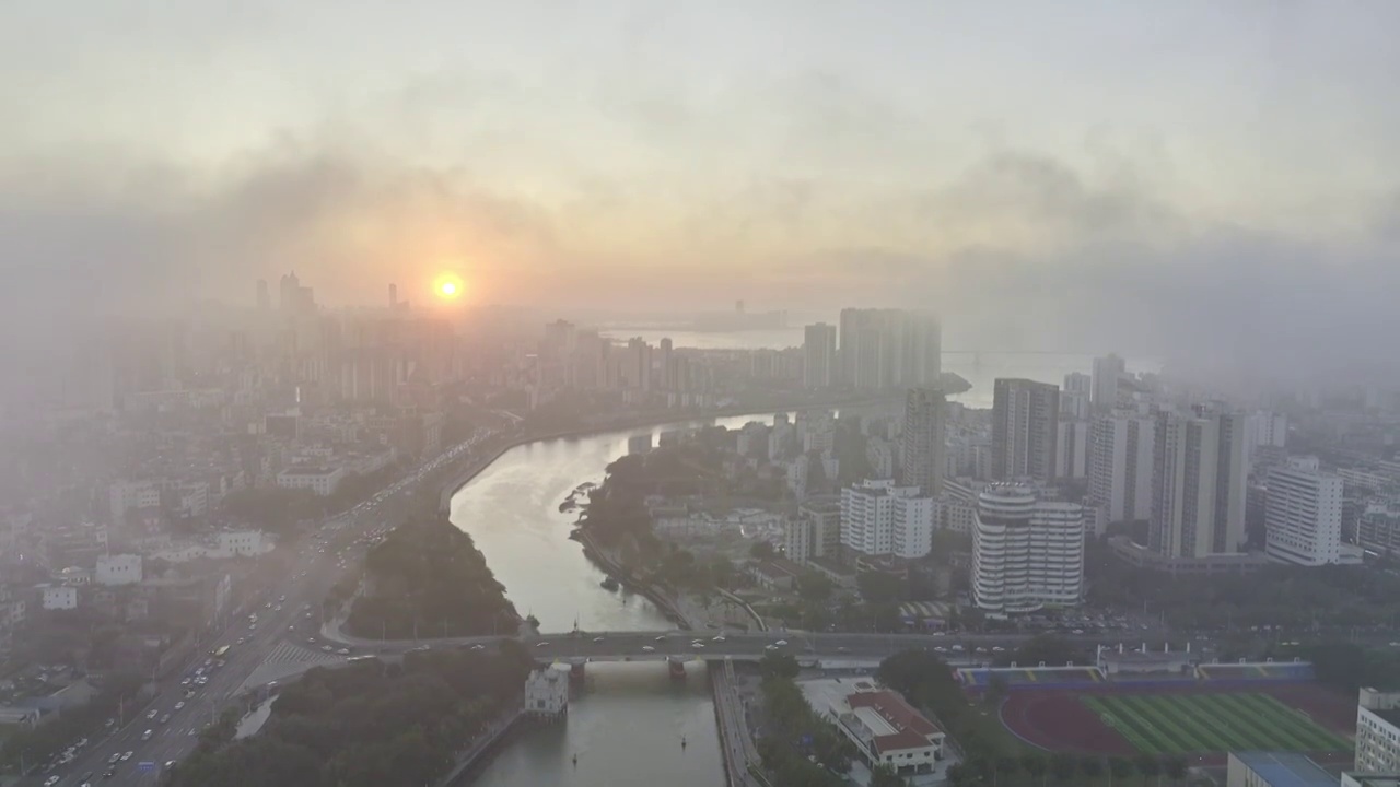 航拍海口海甸河落日余晖视频素材