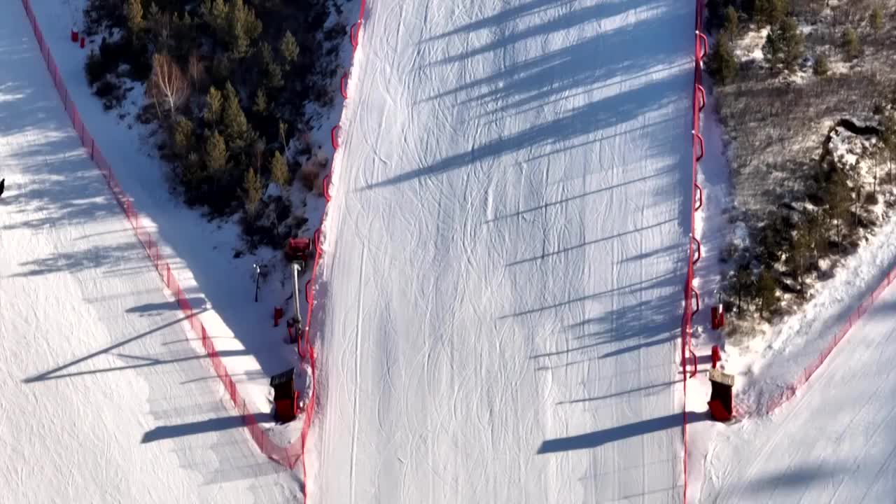 航拍冬季张家口崇礼富龙滑雪场视频素材