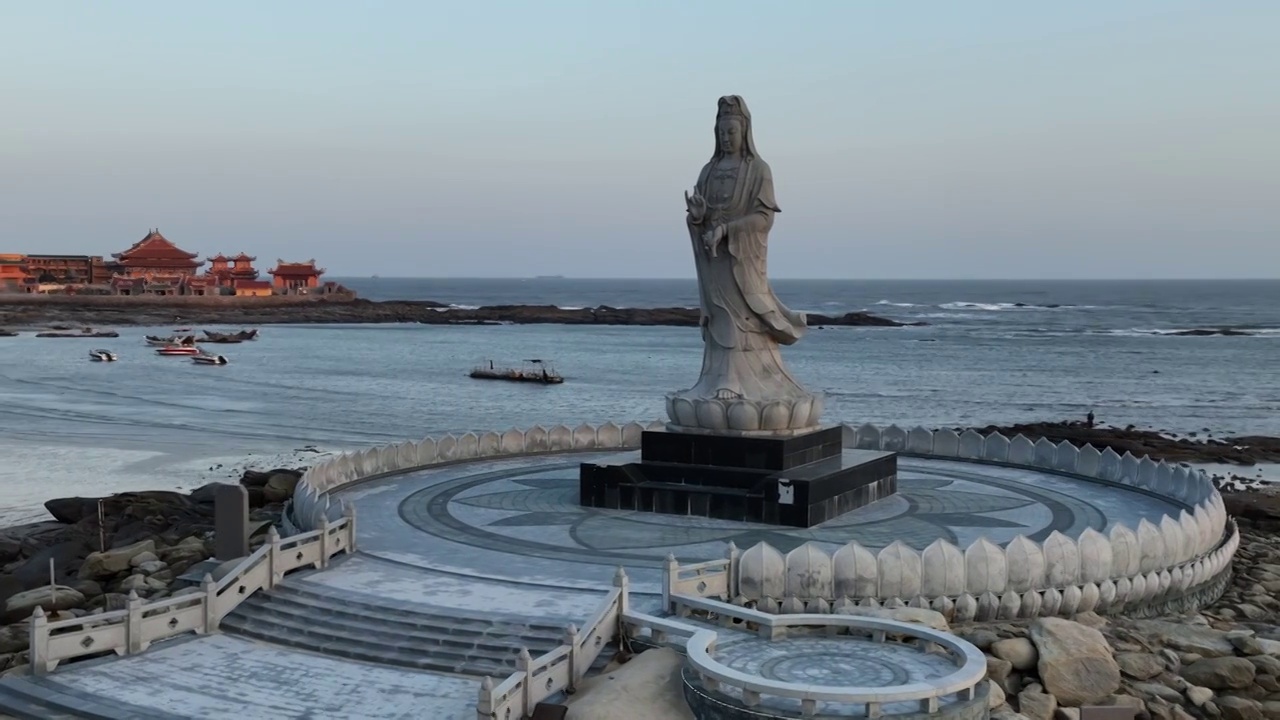 福建泉州石狮黄金海岸妈祖观音像视频素材