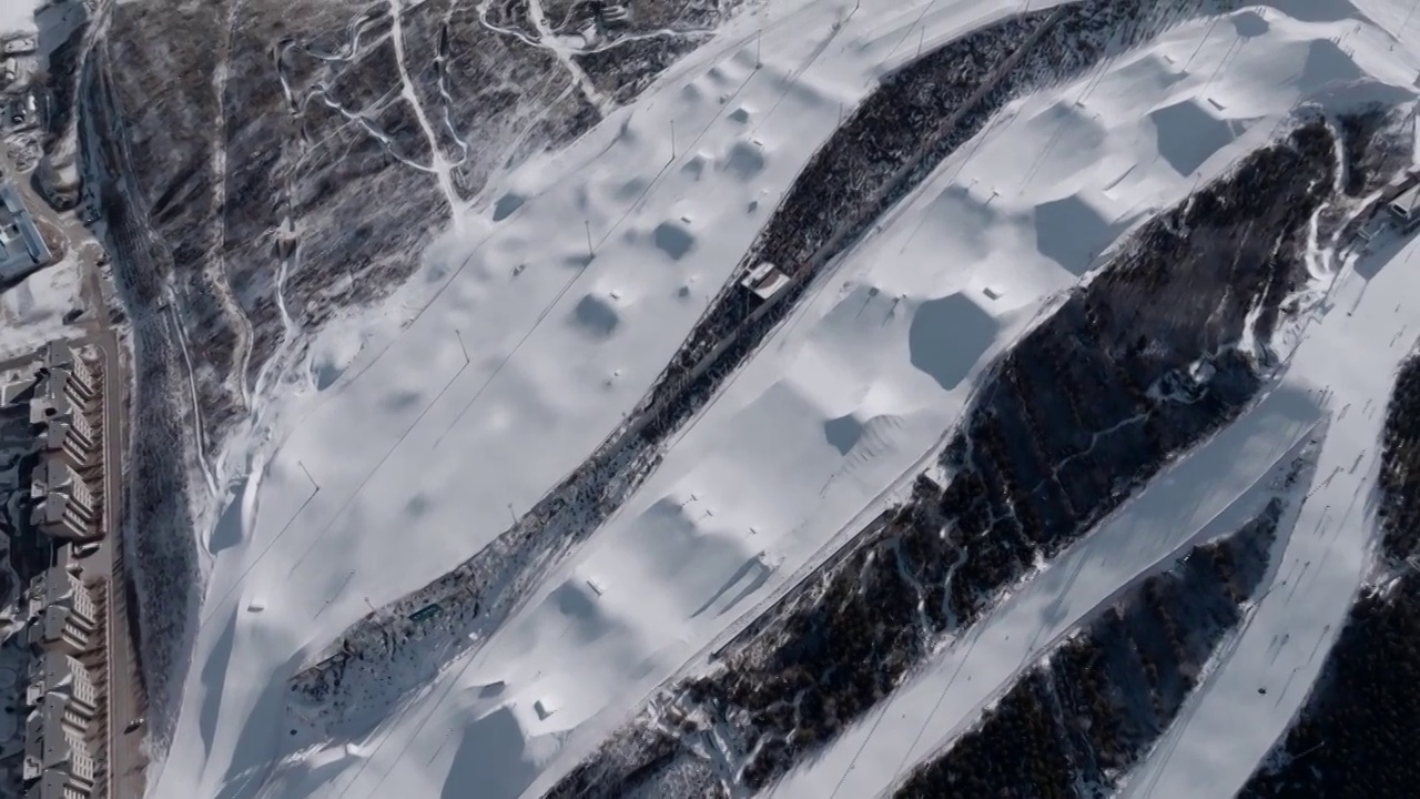 航拍冬季张家口崇礼富龙滑雪场视频素材