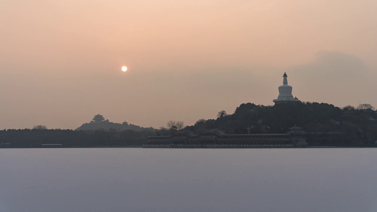 雪后北海公园日出视频素材