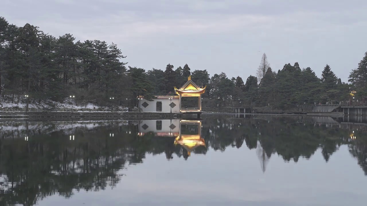 延时摄影江西庐山如琴湖视频素材