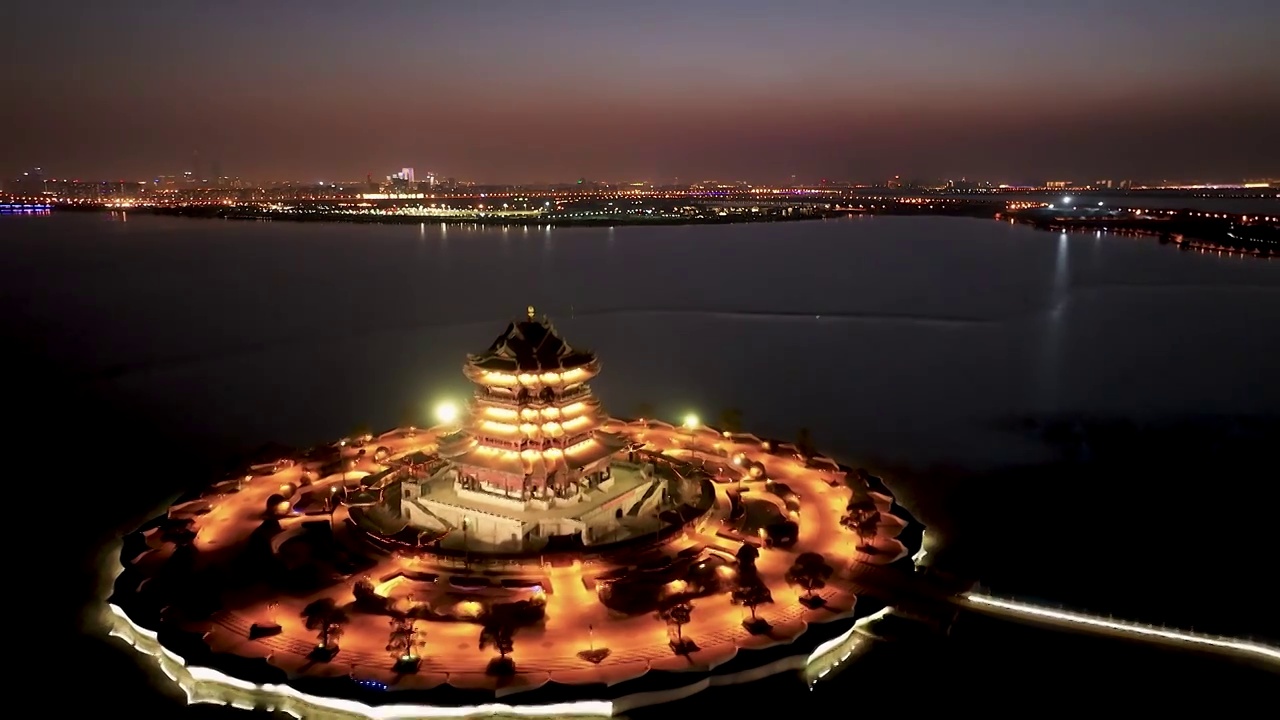 苏州阳澄湖重元寺灯光夜景航拍视频素材