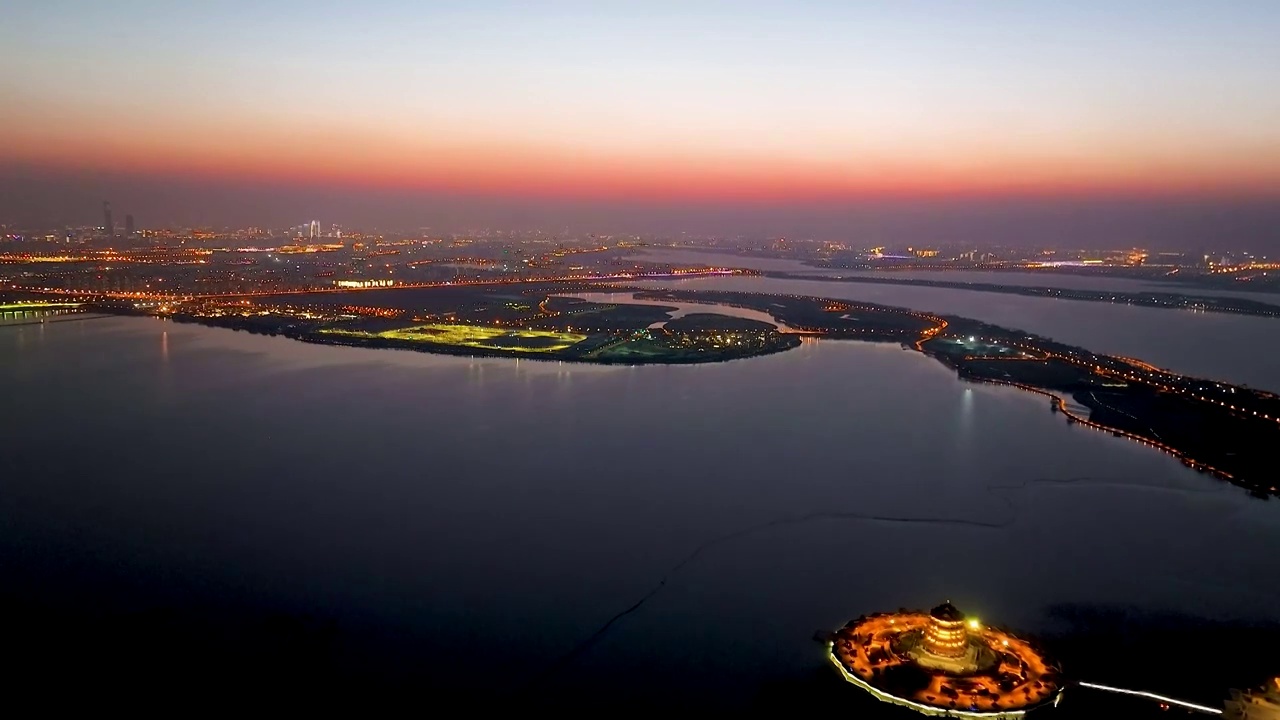 苏州阳澄湖重元寺灯光夜景航拍视频素材