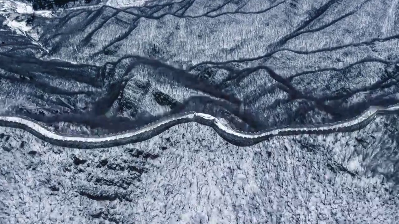 航拍北京箭扣长城雪景延时甩尾视频素材