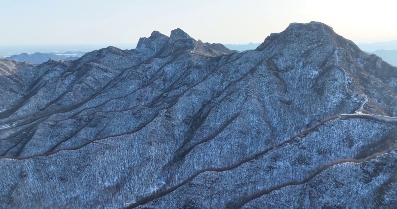 北京怀柔区箭扣长城雪景航拍视频素材