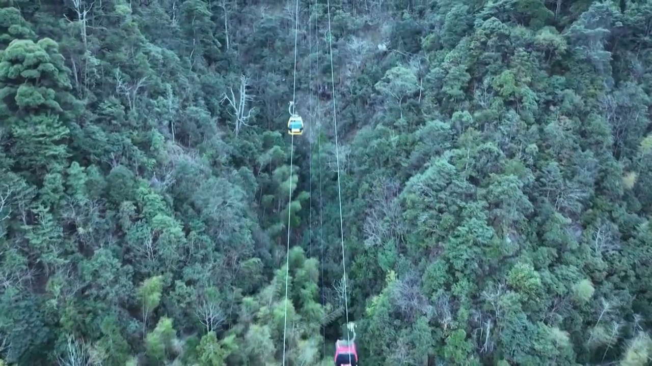 航拍江西旅游三清山景区缆车索道视频素材