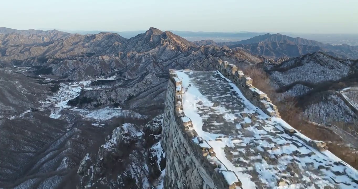 北京怀柔区箭扣长城北京结雪景航拍视频素材