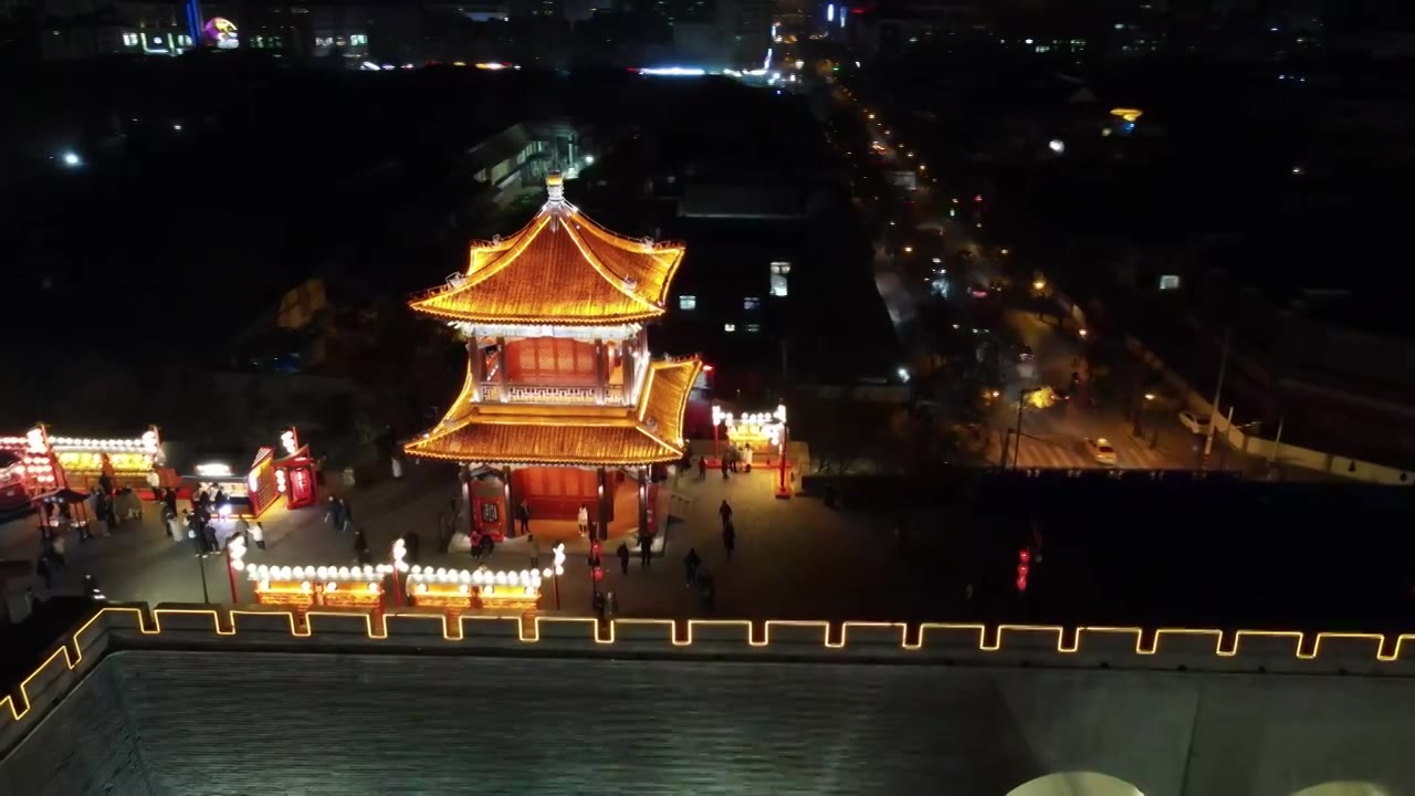 西安城墙魁星楼夜景视频素材画面2