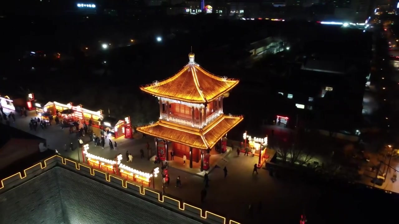 西安城墙魁星楼夜景视频素材画面3