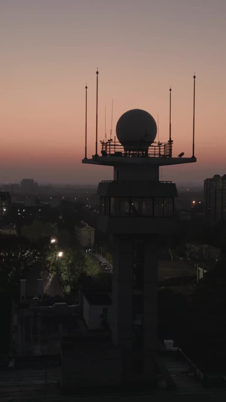 南京信息工程大学中苑气象雷达晚霞夜景航拍视频下载