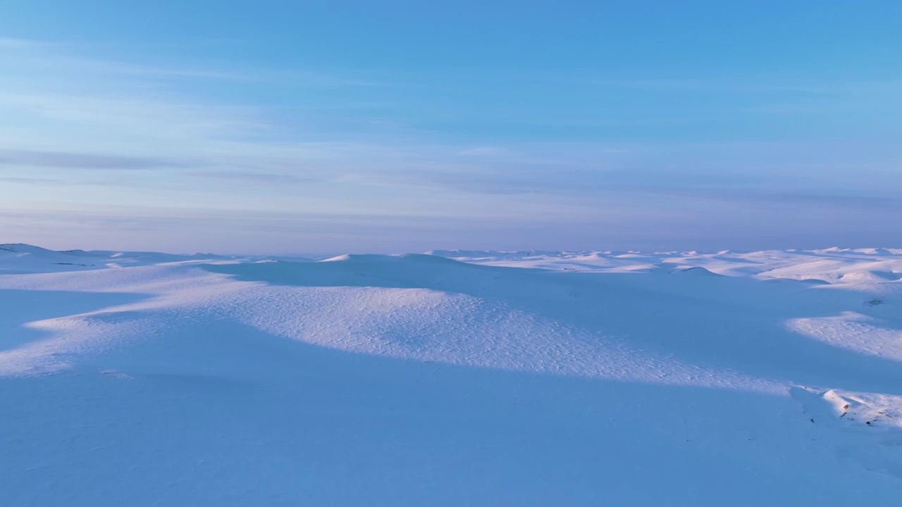 航拍4K内蒙雪域草原雪景暮色视频素材