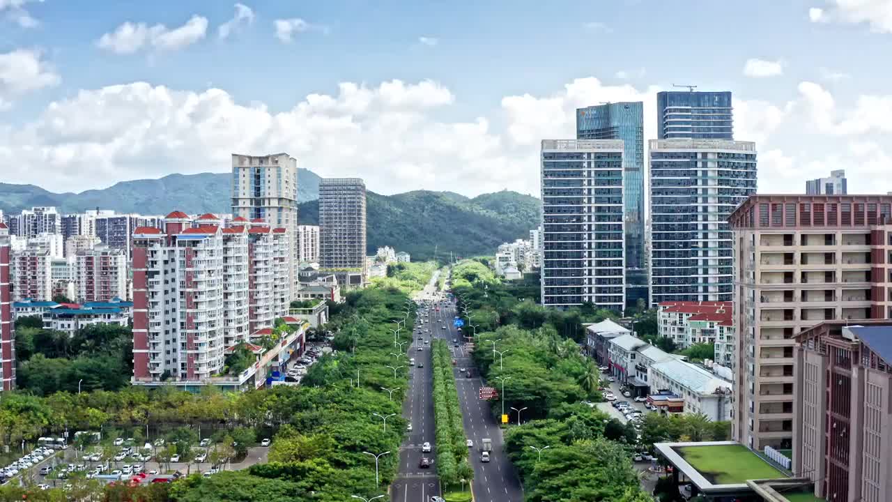 海南省三亚市吉阳区凤凰路中环广场视频素材