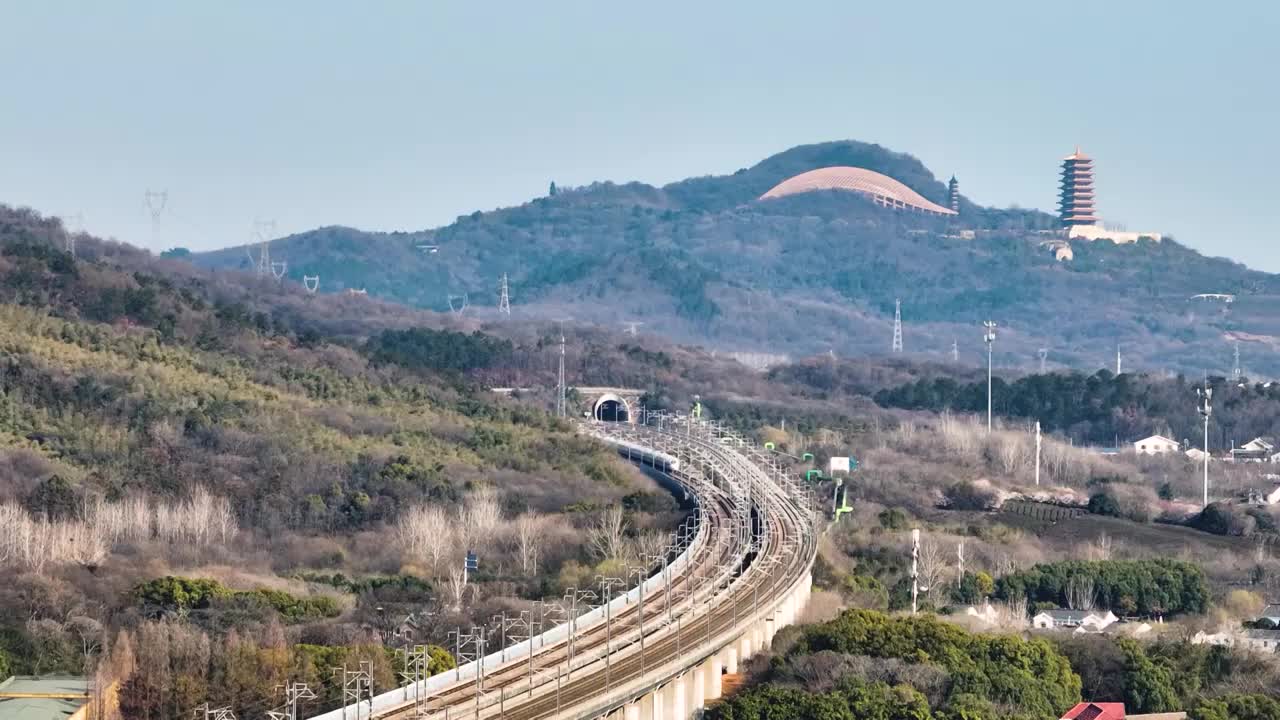 坐上高铁去旅行，江苏南京视频素材