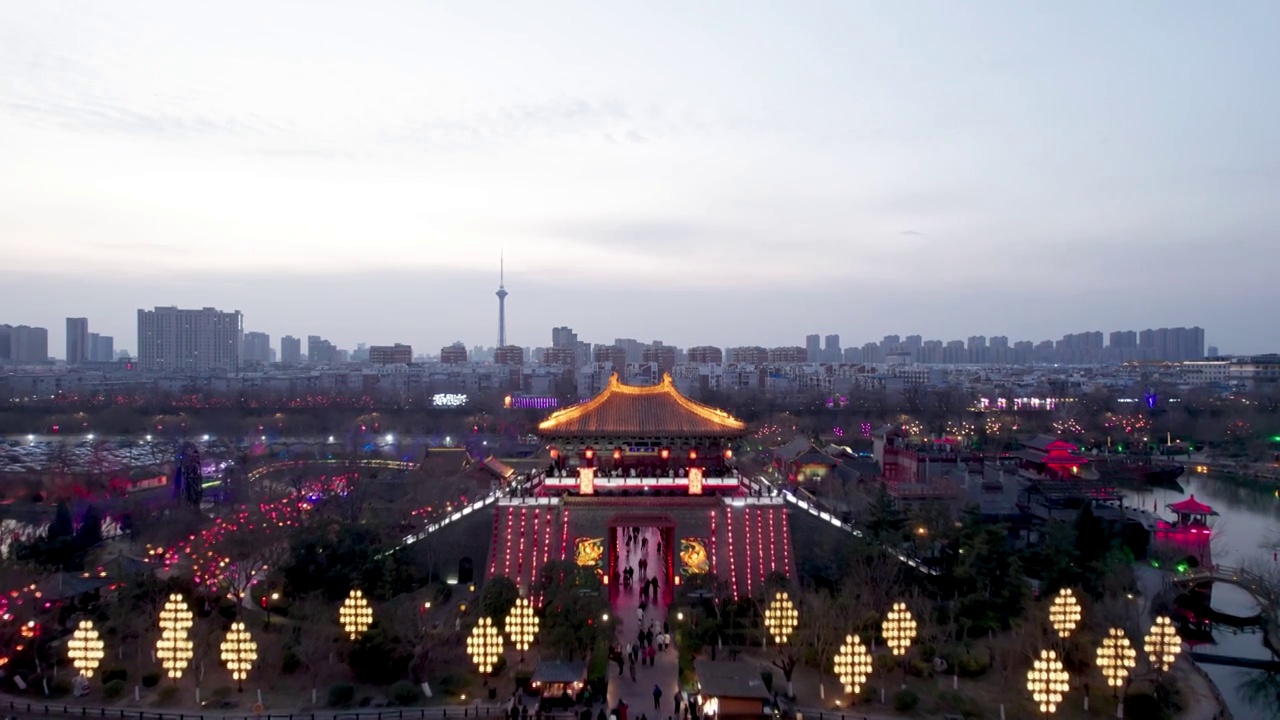 航拍中国河南开封市清明上河夜景风光视频素材