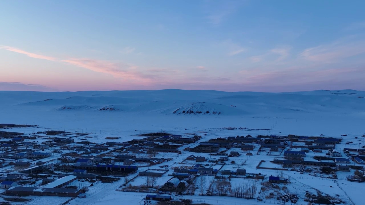 航拍内蒙古特泥河农场版画雪村视频素材