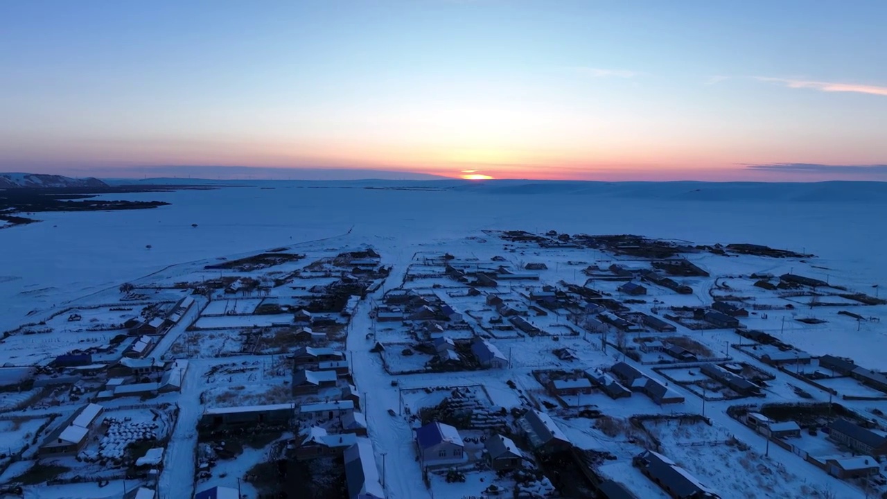 航拍内蒙古特泥河农场版画雪村视频素材