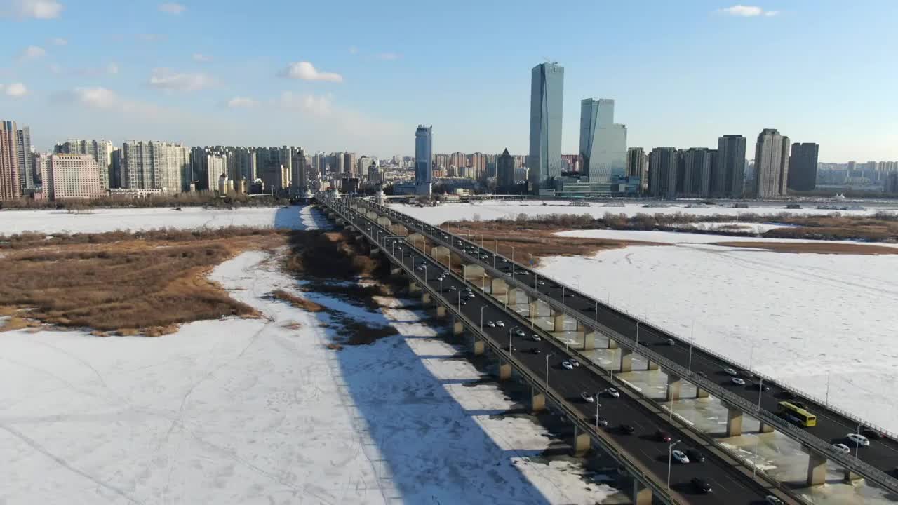 松花江公路大桥 车流视频素材