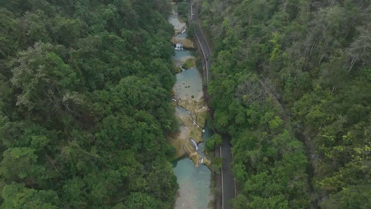 贵州荔波小七孔景区瀑布群视频素材