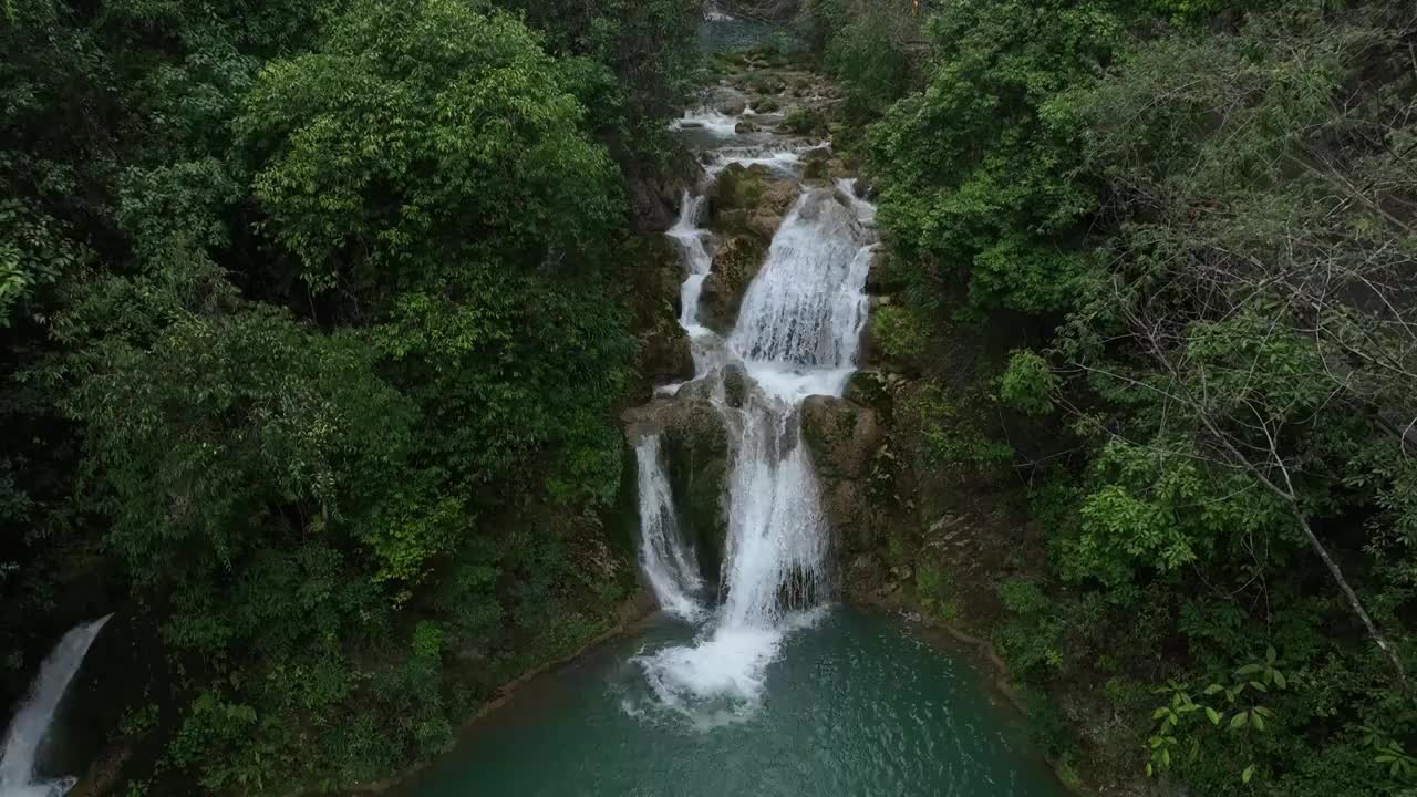 贵州荔波小七孔景区瀑布群视频素材