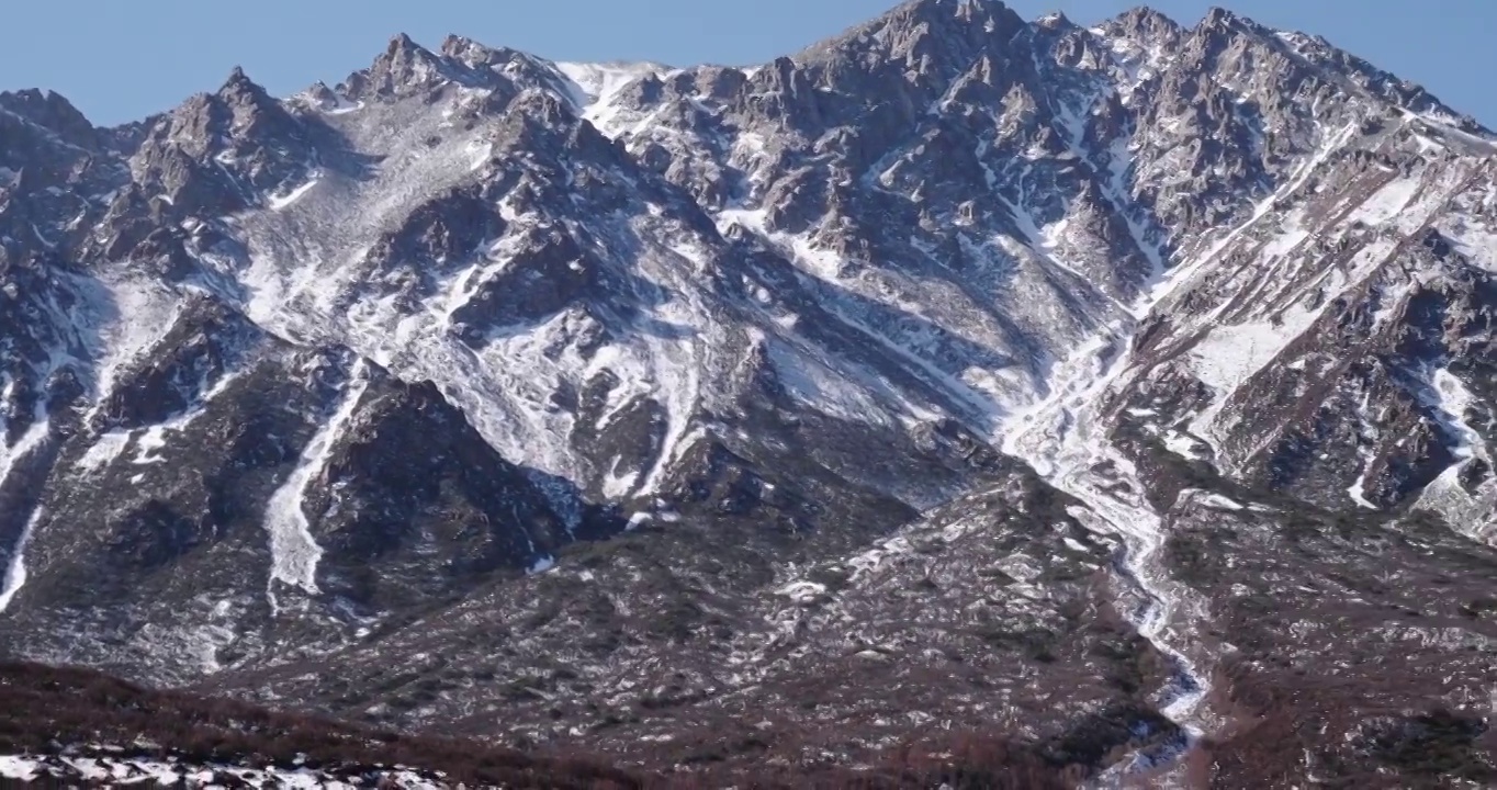 青海春季雪山4k景色视频素材